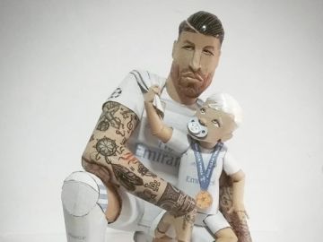 Escultura de cartón de Sergio Ramos Escultura de cartón de Sergio Ramos