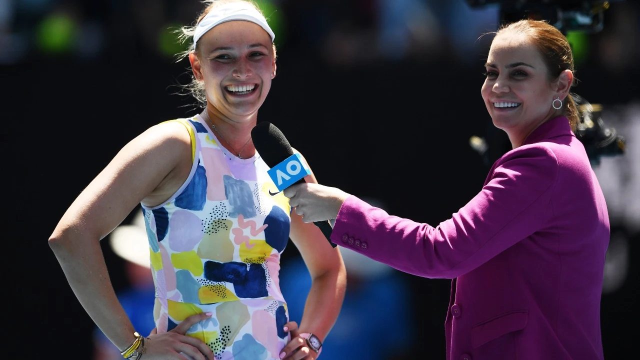 Jelena Dokic, a la izquierda