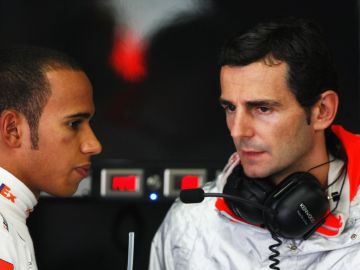 Lewis Hamilton, con De la Rosa Lewis Hamilton, con De la Rosa