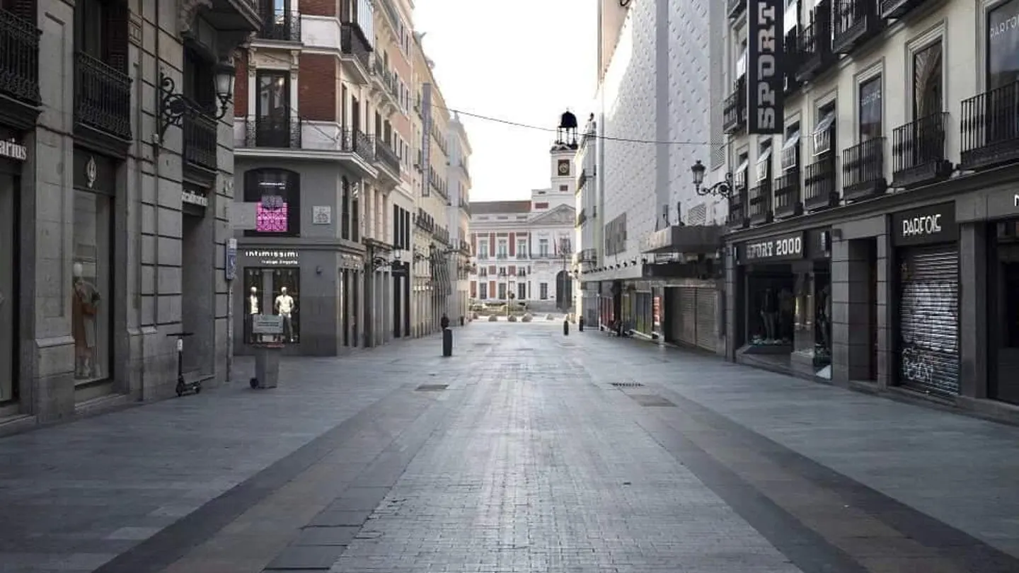 Comercios cerrados en la calle Preciados de Madrid Comercios cerrados en la calle preciados de Madrid