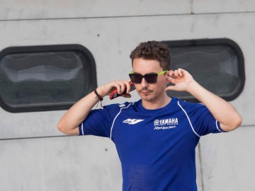 Jorge Lorenzo, en el paddock