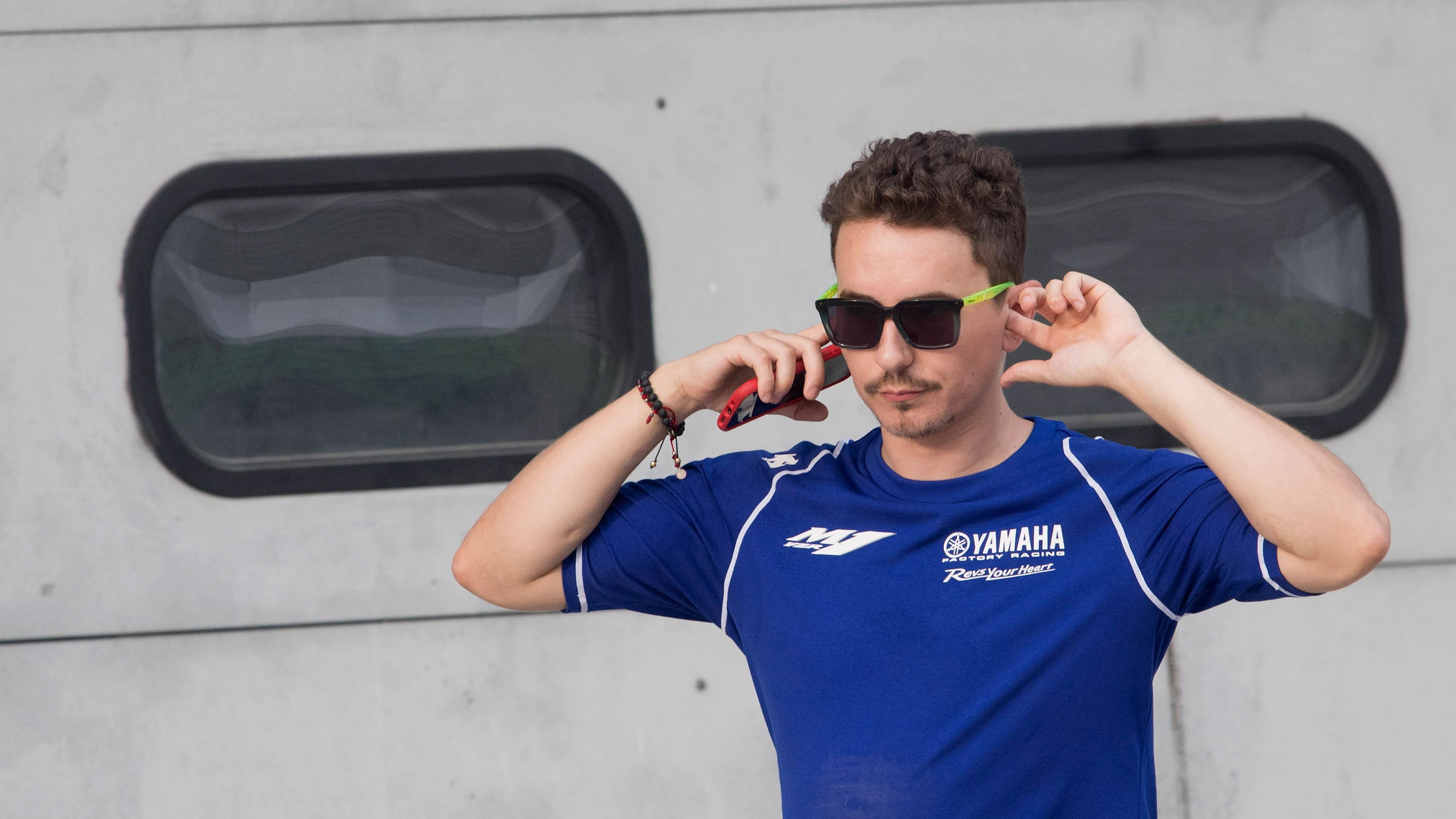 Jorge Lorenzo, en el paddock