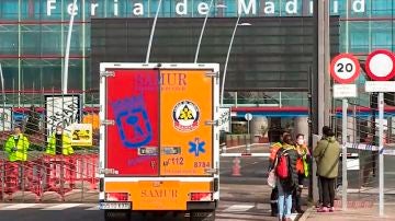 Una ambulancia frente a IFEMA, espacio habilitado como hospital por la crisis de coronavirus