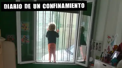 H mirando por la ventana El Muro