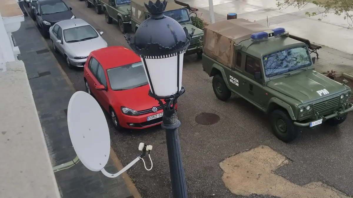 La UME ejerciendo labores de desinfección en Santiago de Alcántara