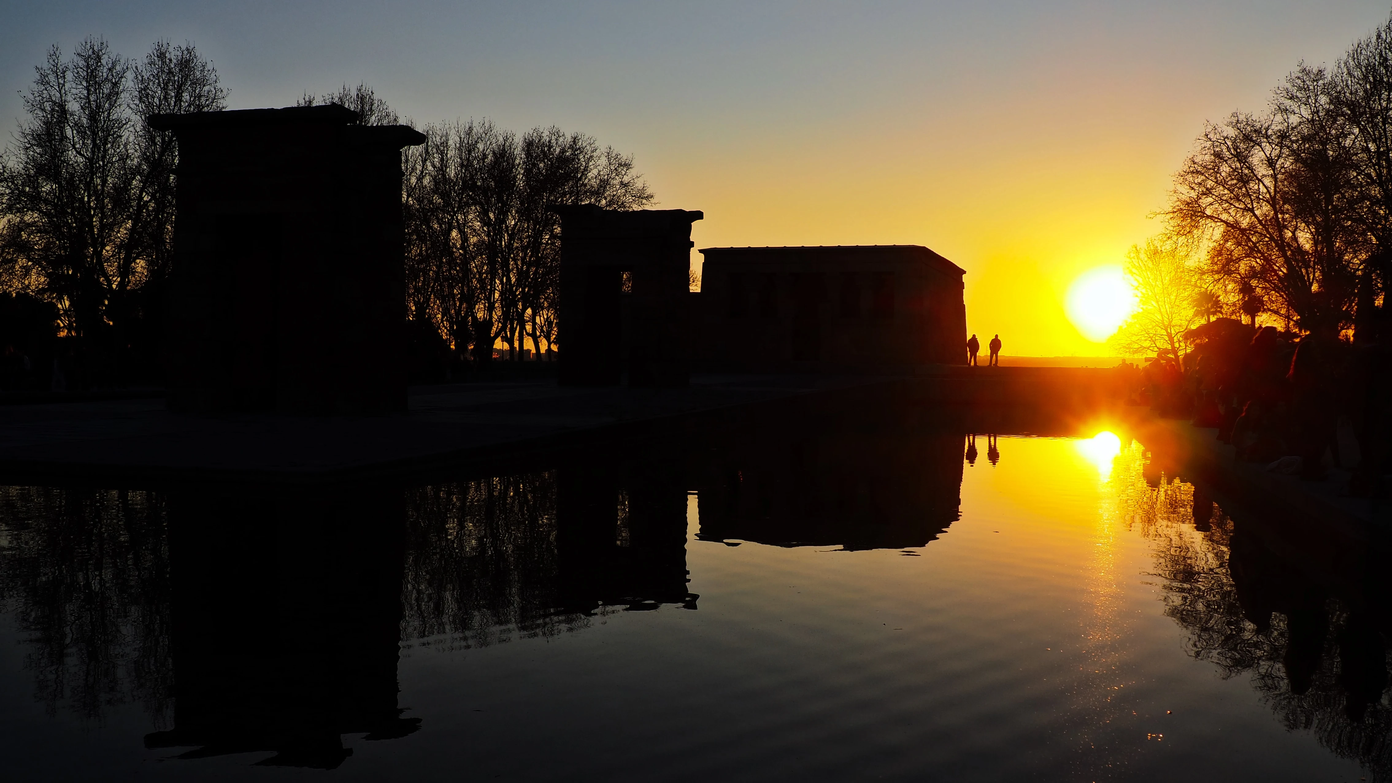 Cambio de hora: ¿A qué hora anochece y amanece ahora?