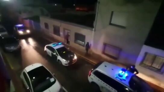 El emocionante 'Cumplea&ntilde;os Feliz' de la Guardia Civil a un ni&ntilde;o de seis a&ntilde;os en Albox (Almer&iacute;a)