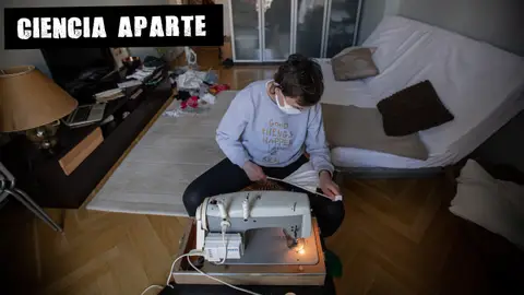 Mascarillas caseras en Praga El Muro