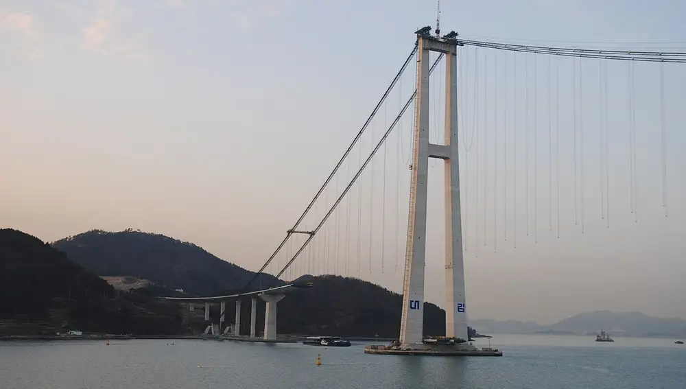 Puente Yi Sun-Sin