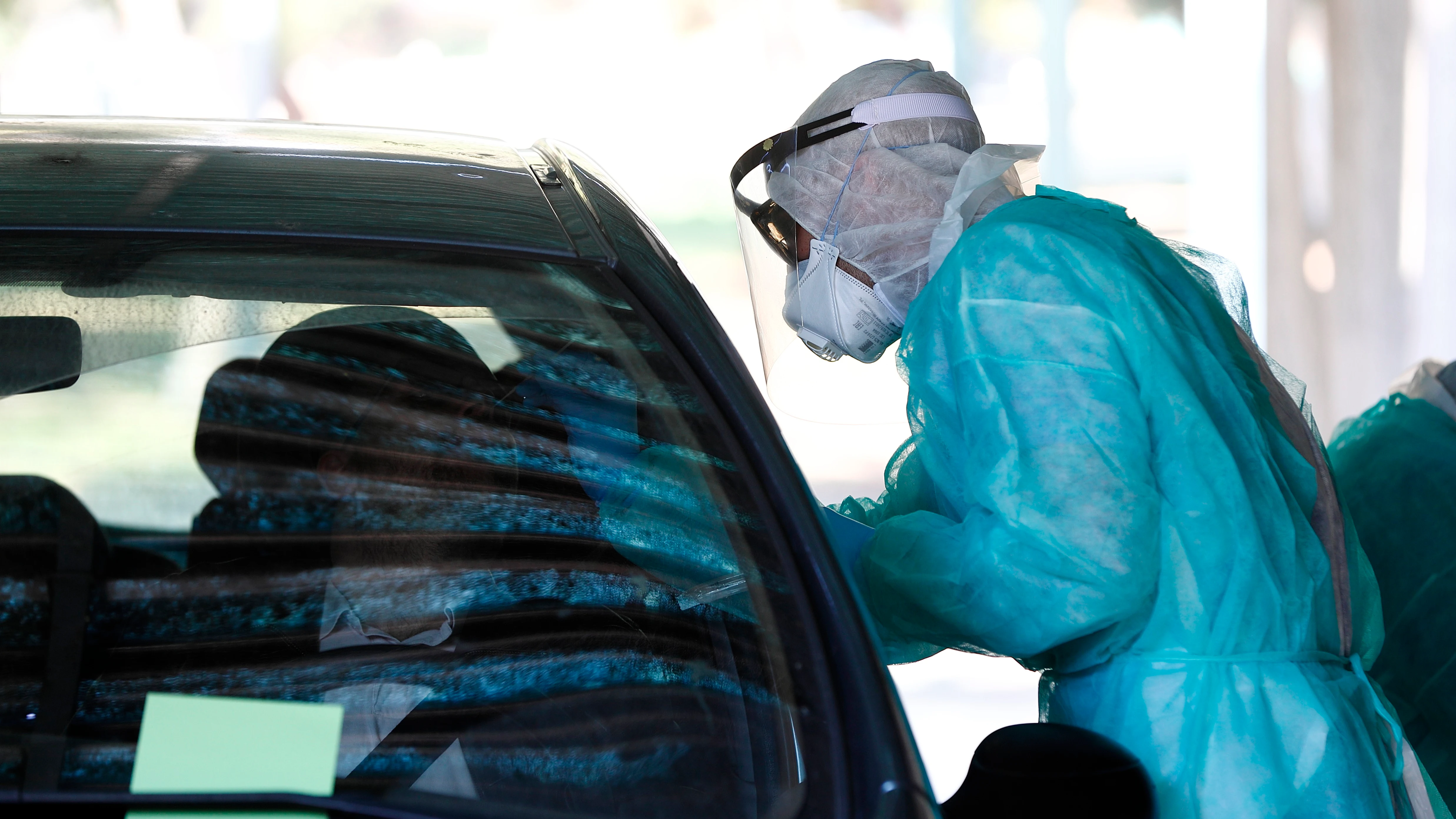 Inicio de la toma de muestras en el hospital Militar de Zaragoza