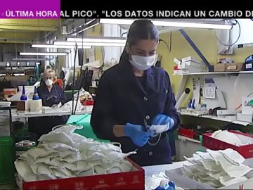 De fabricar calzado a equipos sanitarios: la alternativa de una empresa de 180 trabajadores para no cerrar por el coronavirus De fabricar calzado a equipos sanitarios: la alternativa de una empresa de 180 trabajadores para no cerrar por el coronavirus