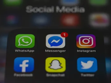 Distintas aplicaciones de mensajería (WhatsApp, Messenger, Instagram, Facebook, Snapchat, Twitter) Distintas aplicaciones de mensajería (WhatsApp, Messenger, Instagram, Facebook, Snapchat, Twitter)