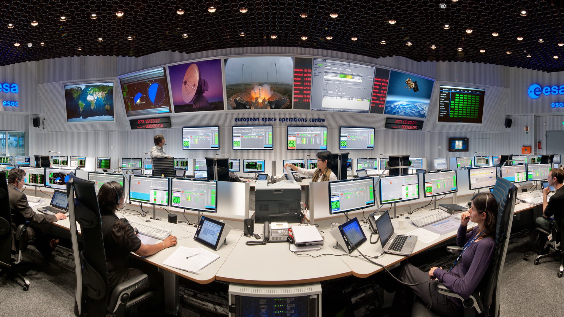 Sala principal del Centro Europeo de Operaciones Espaciales de Darmstadt (Alemania).