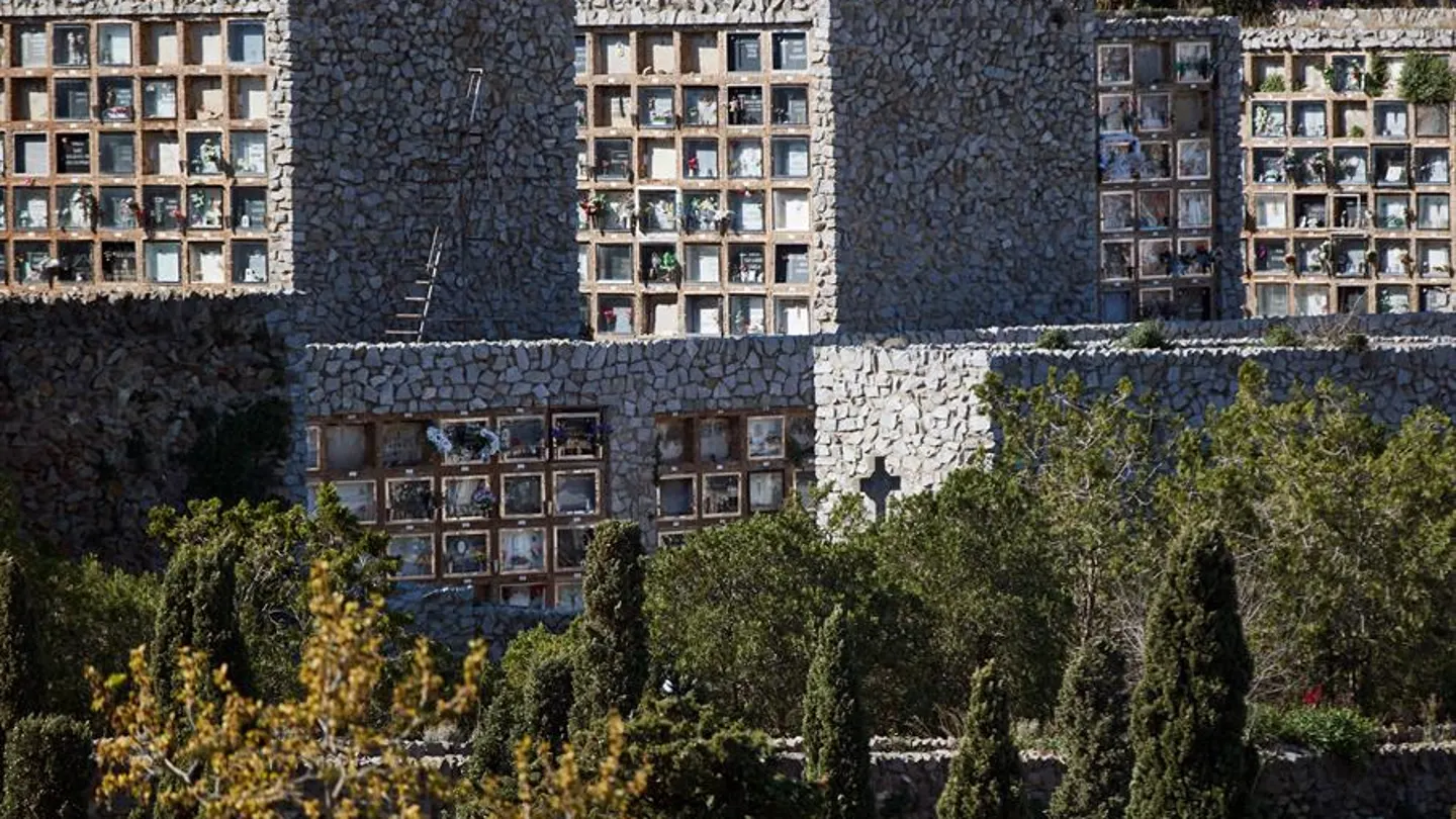 Vista del cementerio de Montjuic. Vista del cementerio de Montjuic.