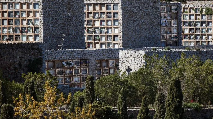  Vista del cementerio de Montjuic.