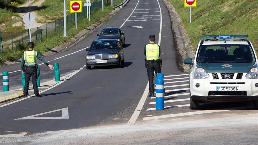 Imagen de archivo de un control de carretera de la Guardia Civil.