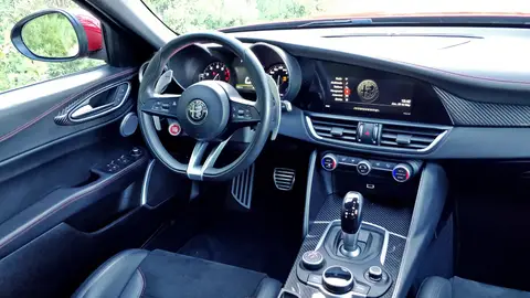 Alfa Romeo Giulia Quadrifoglio Alfa Romeo Giulia Quadrifoglio