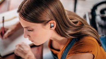 AKG N400