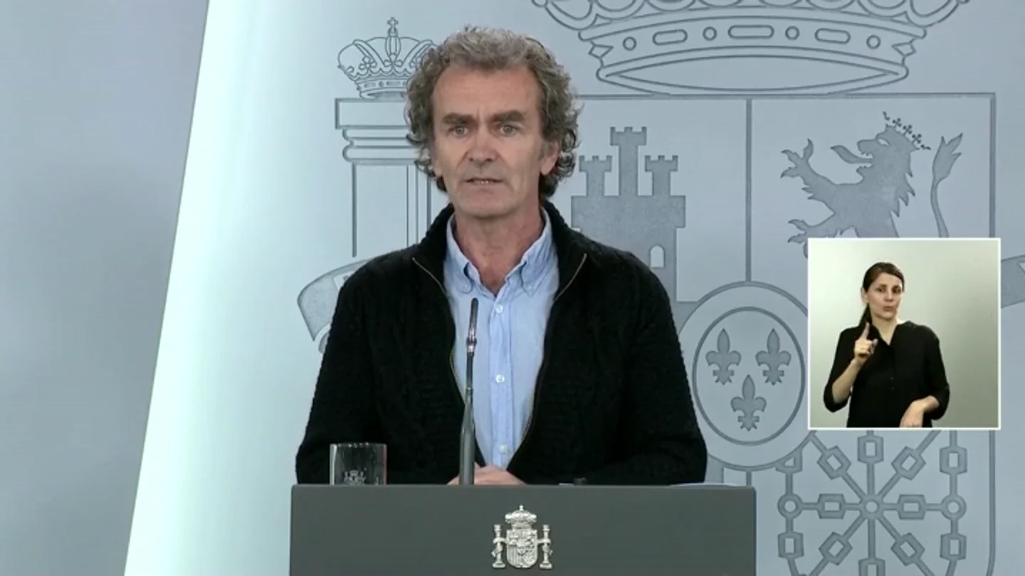 Simón defiende al general Santiago tras sus polémicas declaraciones: "Estamos al límite de nuestra capacidad" Simón defiende al general Santiago tras sus polémicas declaraciones: "Estamos al límite de nuestra capacidad"