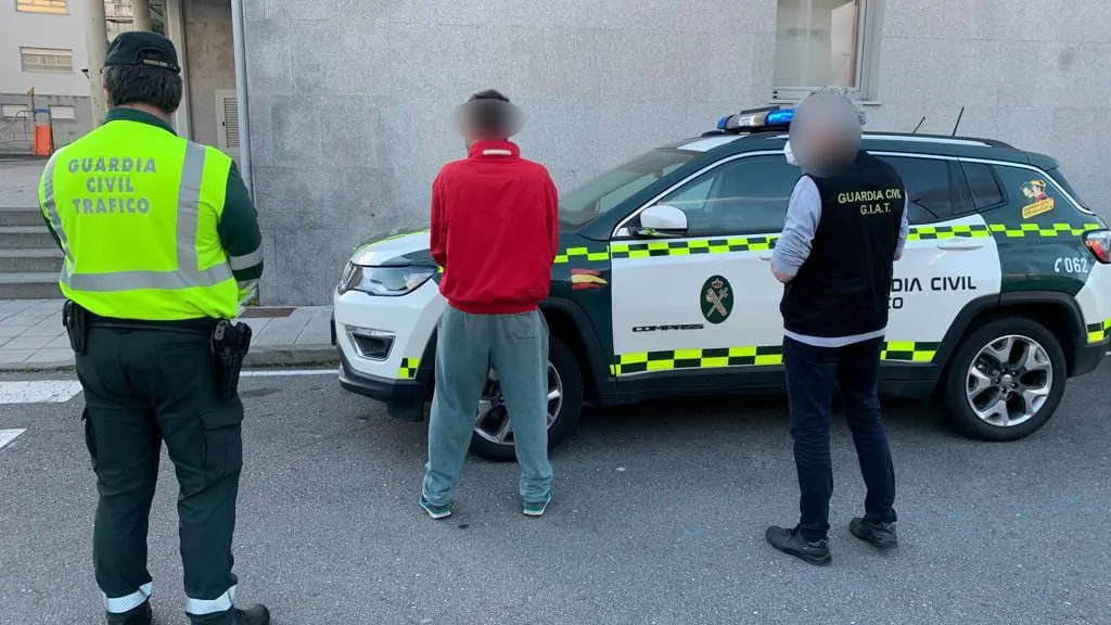 Detenido por escupir a un guardia civil en Pontevedra