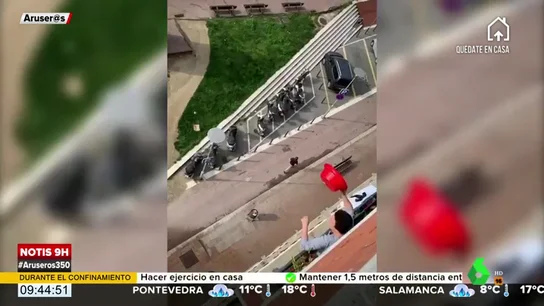 Un runner se salta el confinamiento diariamente para hacer deporte y un grupo de vecinos decide hacer justicia Un runner se salta el confinamiento diariamente para hacer deporte y un grupo de vecinos decide hacer justicia