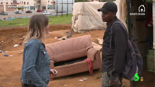 Ser inmigrante y temporero o cómo arriesgar tu vida por 4 euros la hora: "Si hay fuego mi casa arde como la pólvora" Ser inmigrante y temporero o cómo arriesgar tu vida por 4 euros la hora: "Si hay fuego mi casa arde como la pólvora"
