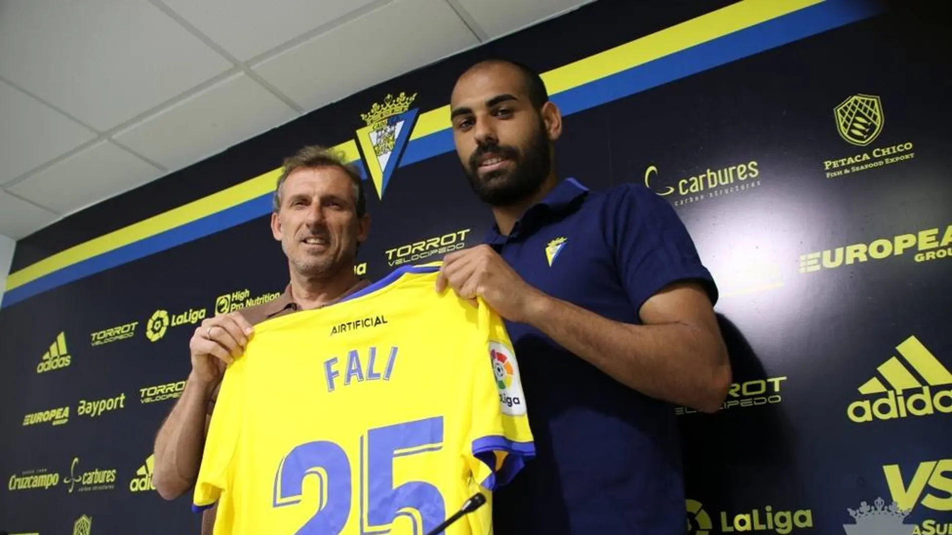 Fali, jugador del Cádiz
