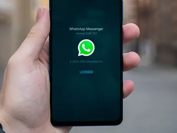 Un móvil con WhatsApp Un móvil con WhatsApp