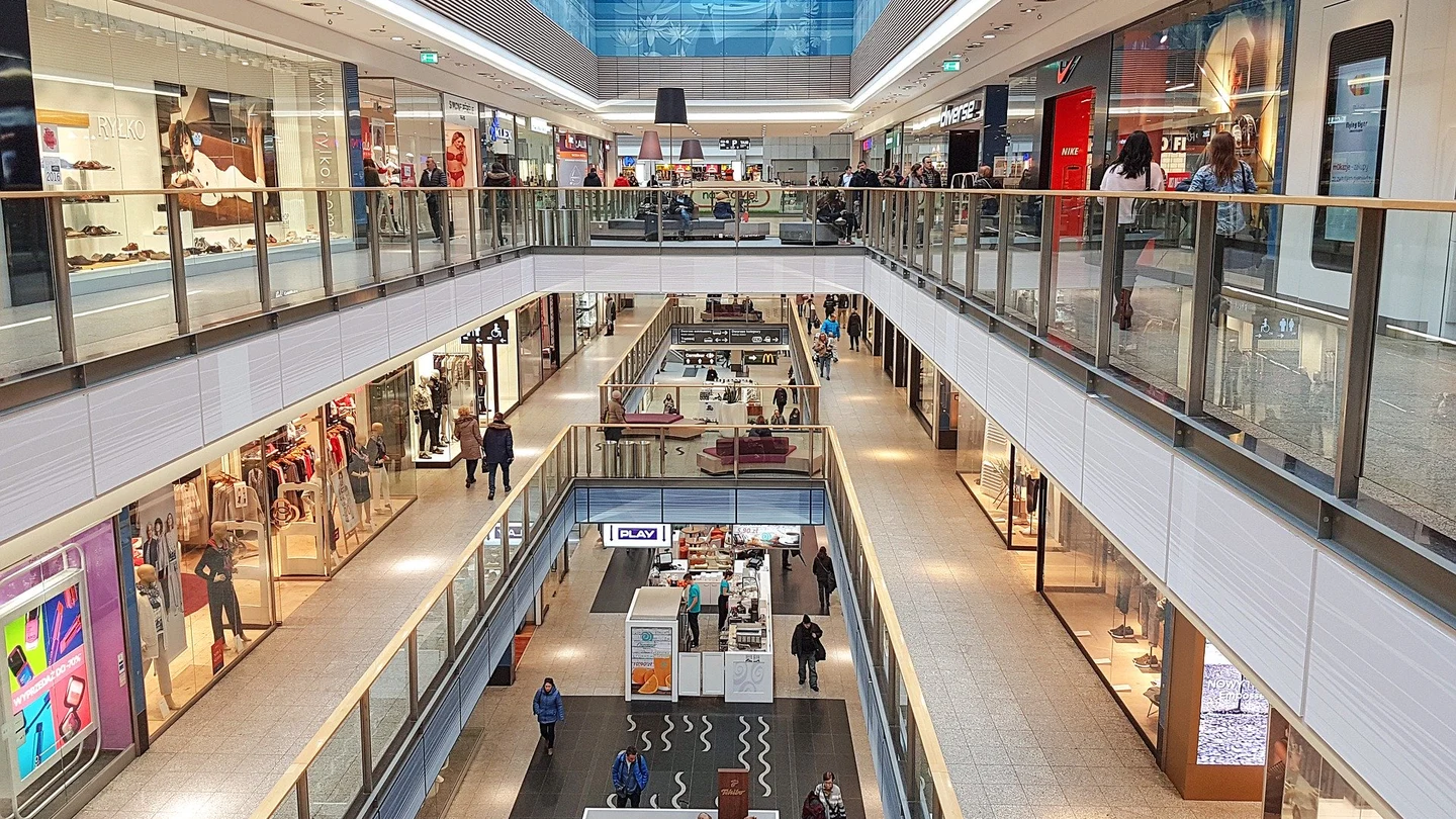Imagen de archivo de un centro comercial Imagen de archivo de un centro comercial