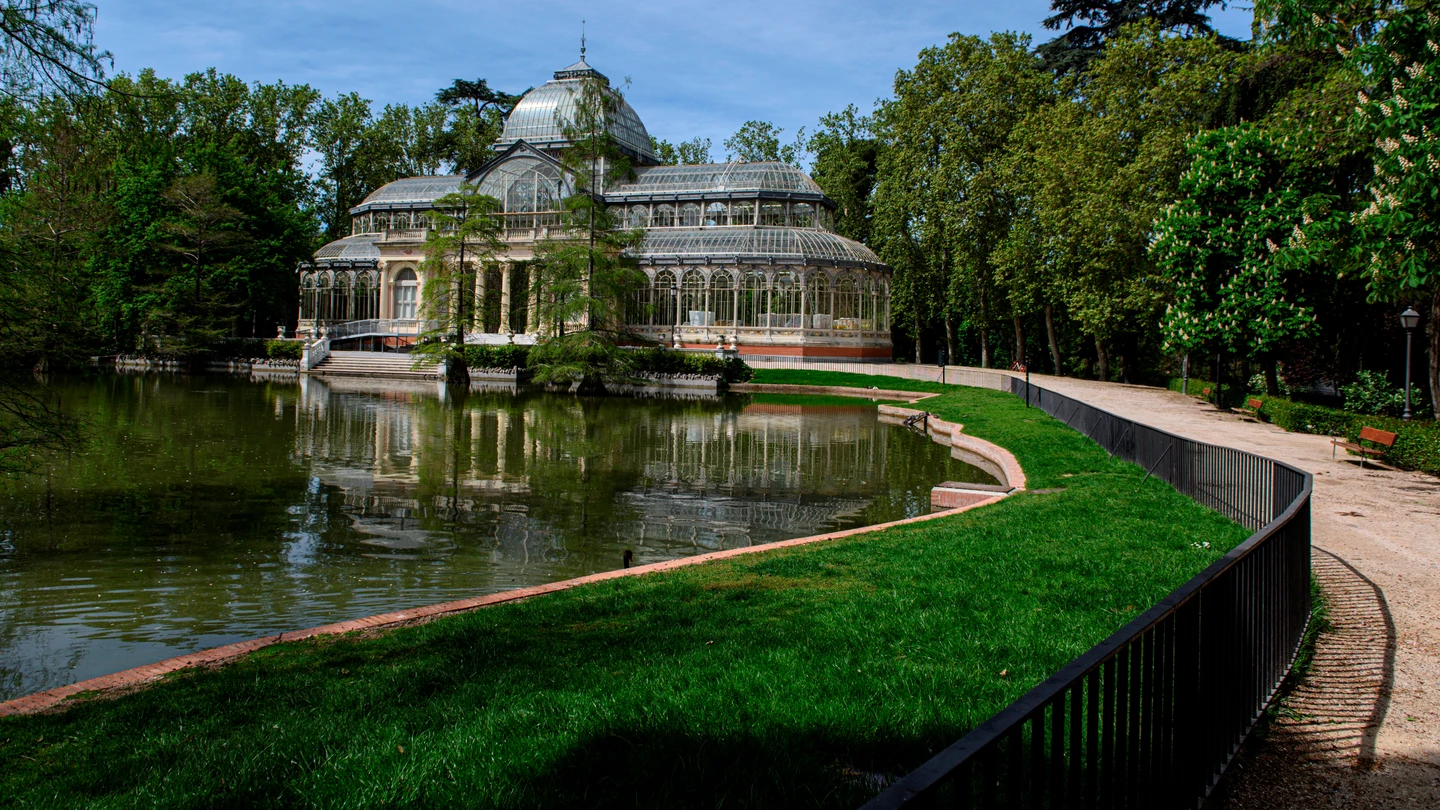 Retiro es el segundo distrito de Madrid con el mayor índice de casos confirmados de COVID-19 a 27 de abril. Retiro es el segundo de los distritos de Madrid con mayor porcentaje de casos confirmados de coronavirus a 27 de abril.