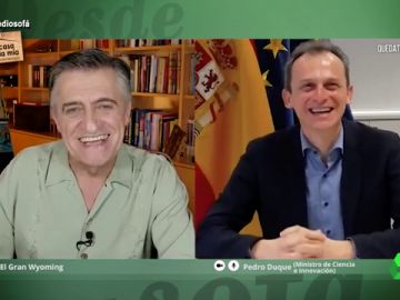 Pedro Duque sorprende a Wyoming al decir en ruso el arranque de El Intermedio: "Venga, otra frase" Pedro Duque sorprende a Wyoming al decir en ruso el arranque de El Intermedio: "Venga, otra frase"