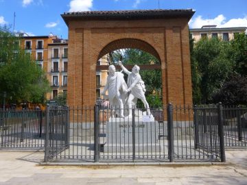 Monumento a Daoíz y Velarde, plaza del 2 de mayo, Madrid