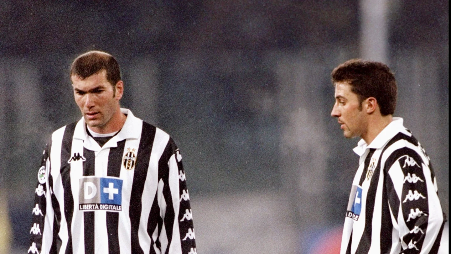 Zinedine Zidane y Alessandro Del Piero Zinedine Zidane y Alessandro Del Piero