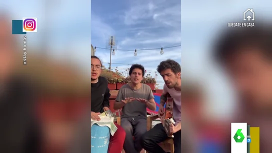 La canción casera de tres españoles durante el confinamiento que han acabado interpretando Michael Bublé y Sofía Reyes La canción casera de tres españoles durante el confinamiento que han acabado interpretando Michael Bublé y Sofía Reyes