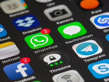 WhatsApp WhatsApp