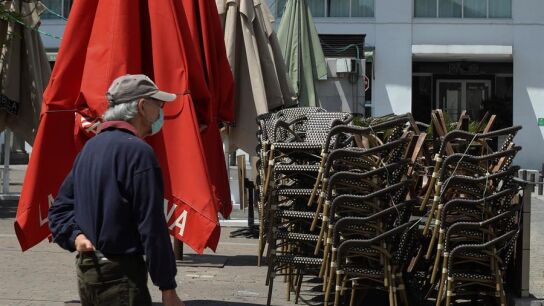 Terrazas cerradas este viernes en la madrile&ntilde;a plaza de Santa Ana