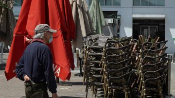 Terrazas cerradas este viernes en la madrileña plaza de Santa Ana