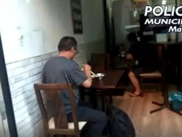 Imagen del restaurante que estaba abierto con clientes en Madrid Imagen del restaurante que estaba abierto con clientes en Madrid