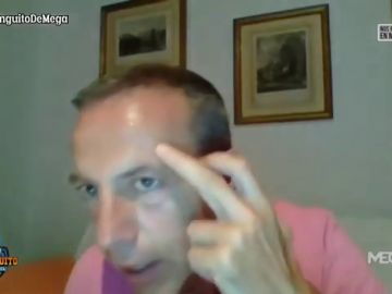 Un mosquito atacó a Cristóbal Soria en directo en 'El Chiringuito' Un mosquito atacó a Cristóbal Soria en directo en 'El Chiringuito'