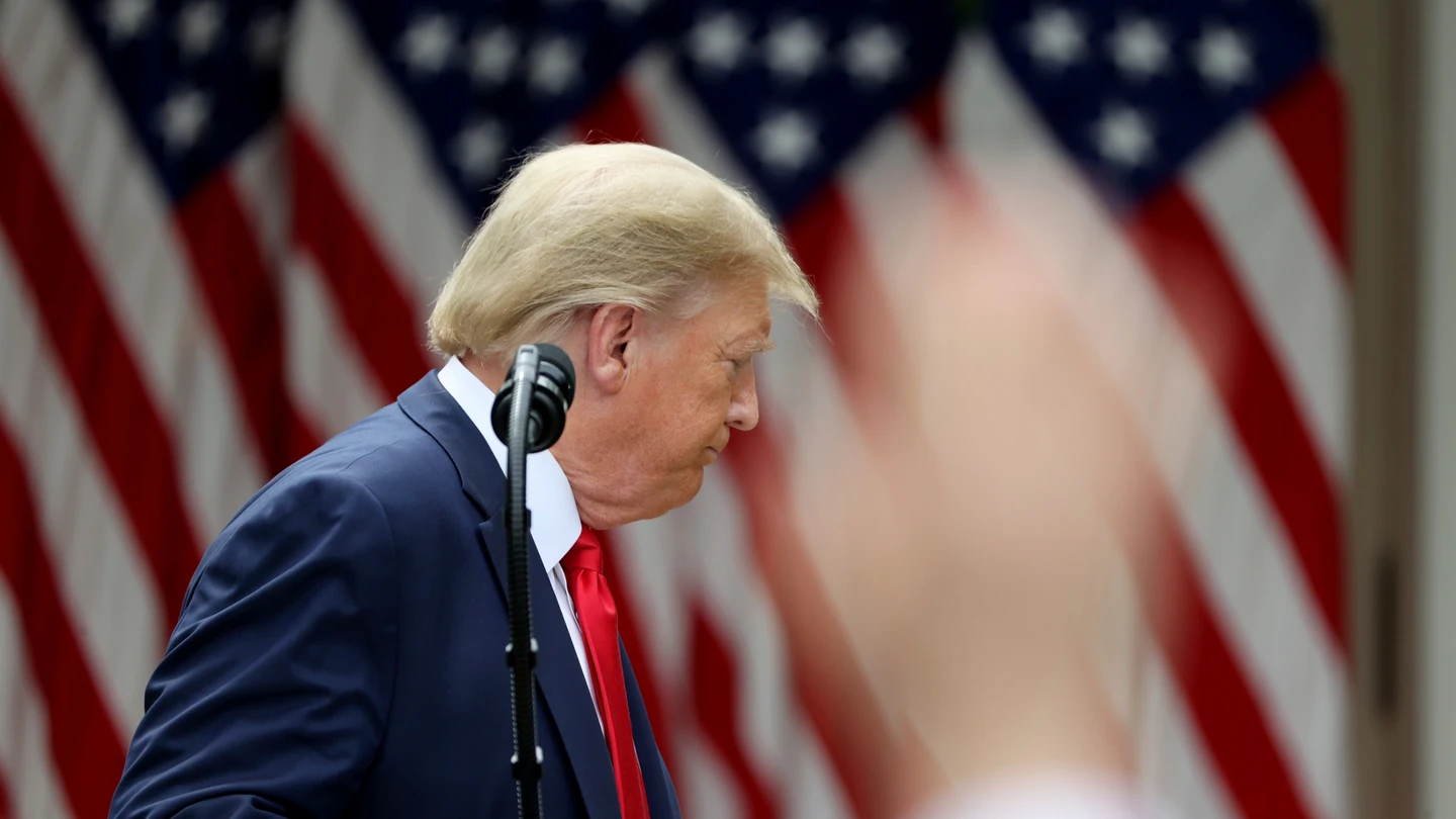 Donald Trump se marcha tras anunciar que Estados Unidos dejará de aportar fondos a la OMS Donald Trump se marcha tras anunciar que Estados Unidos dejará de aportar fondos a la OMS
