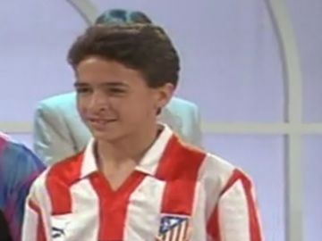 Raúl de niño con camiseta del Atleti Raúl de niño con camiseta del Atleti