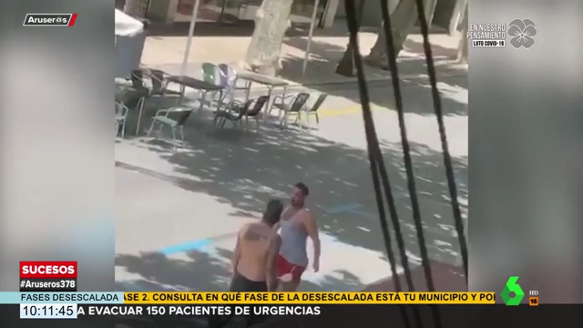 Graban una pelea entre dos hombres en una terraza de Dénia en plena desescalada