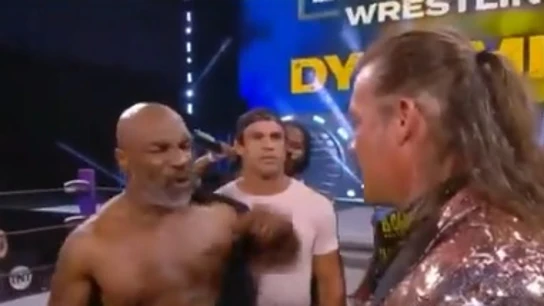 Mike Tyson en la WWE Mike Tyson en la WWE