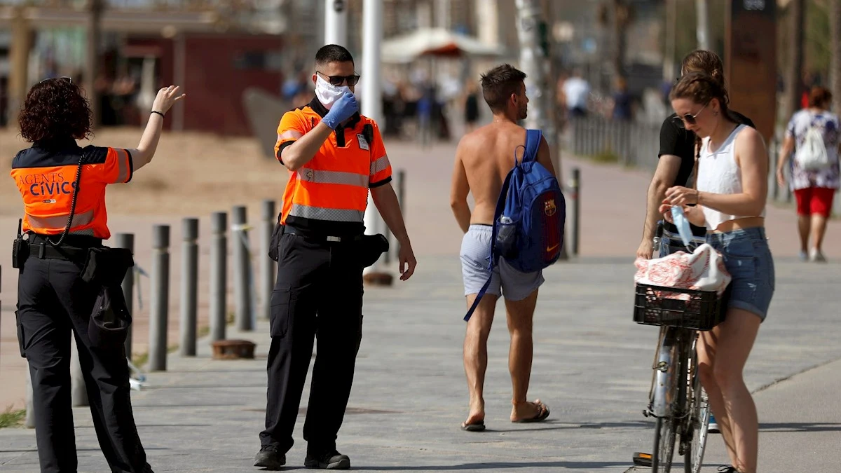 Agentes cívicos en Barcelona