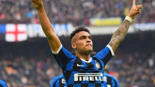 Lautaro Martínez celebra un gol Lautaro Martínez celebra un gol