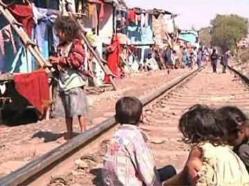 Imagen de la pobreza infantil en el mundo Imagen de la pobreza infantil en el mundo