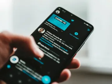 Covid-19 en nuestro smartphone Covid-19 en nuestro smartphone