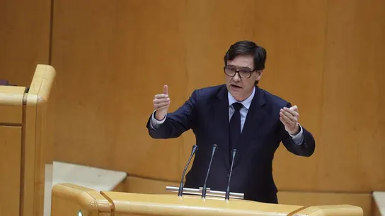 El ministro de Sanidad, Salvador Illa, interviene durante la sesión del control al Gobierno. El ministro de Sanidad, Salvador Illa, interviene durante la sesión del control al Gobierno.