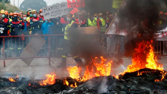Protestas de los trabajadores de Alcoa contra los despidos Protestas de los trabajadores de Alcoa contra los despidos