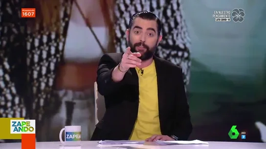 La 'advertencia' de Dani Mateo a Rosalía para que vaya a Zapeando: "Te lo hemos pedido por las buenas, vamos por las malas" La 'advertencia' de Dani Mateo a Rosalía para que vaya a Zapeando: "Te lo hemos pedido por las buenas, vamos por las malas"